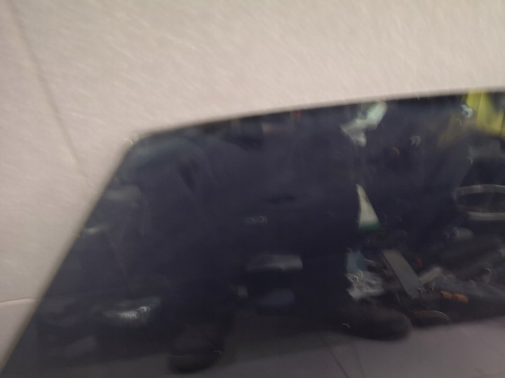 фото №6, Скло двері правий зад audi a8 d2 vsg