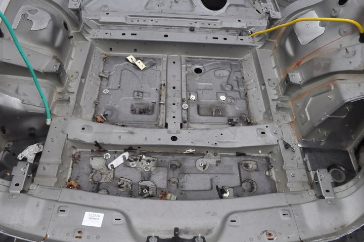 фото №12, Bentley bentayga pas зад задній крило лівий правий чверть ванна l999