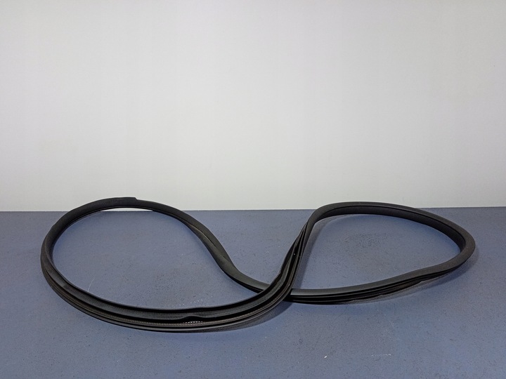 фото №1, Mercedes glc w253 прокладка двері права перед