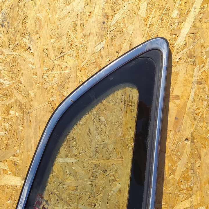 фото №2, Toyota avensis t27 стекло кузовная левый зад задняя хром универсал