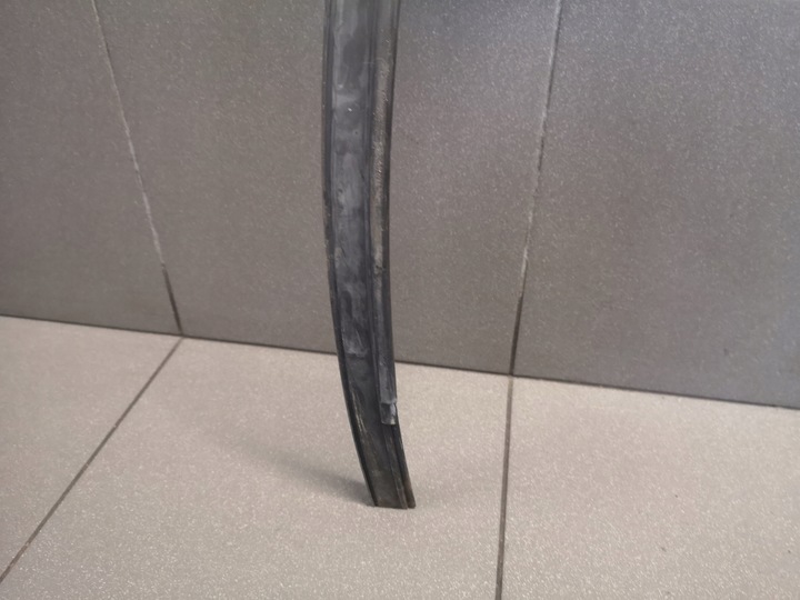 фото №11, Прокладка скла двері правий зад audi a4 b7 avant 8k9839440f