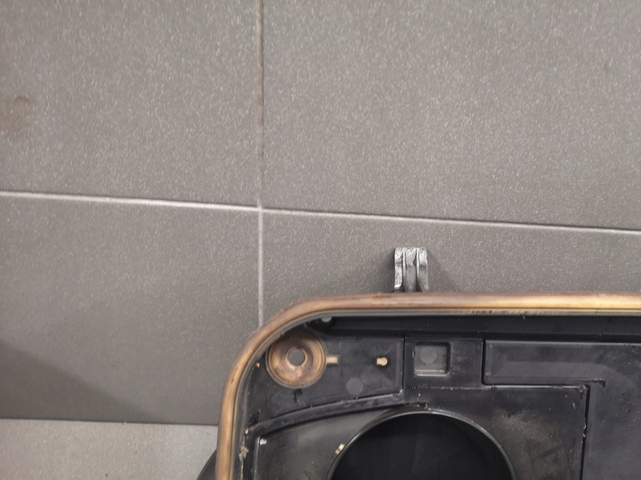 фото №8, Корпус фільтра повітря bmw 7 f01 3.0d 7812064