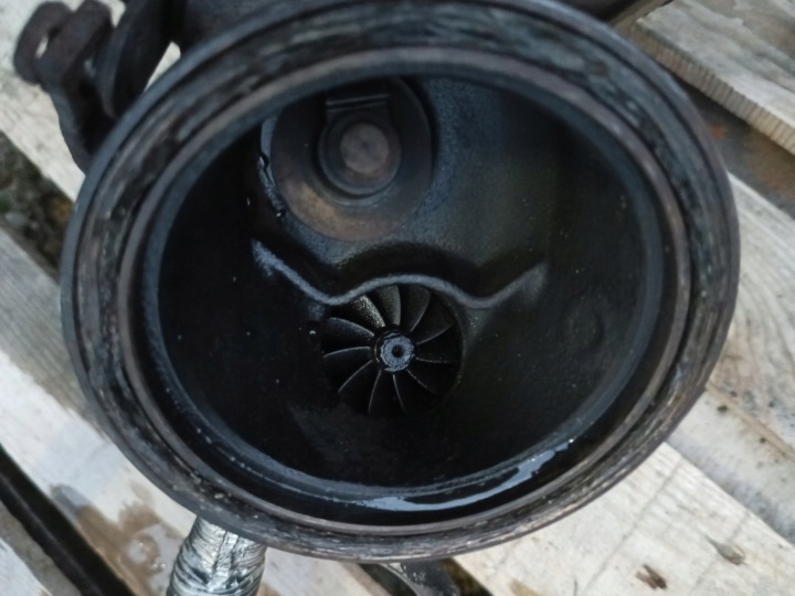 фото №9, Bmw e90 e91 e92 3.0 n54 n54b30a 335i turbo турбонагнетатель 7593017