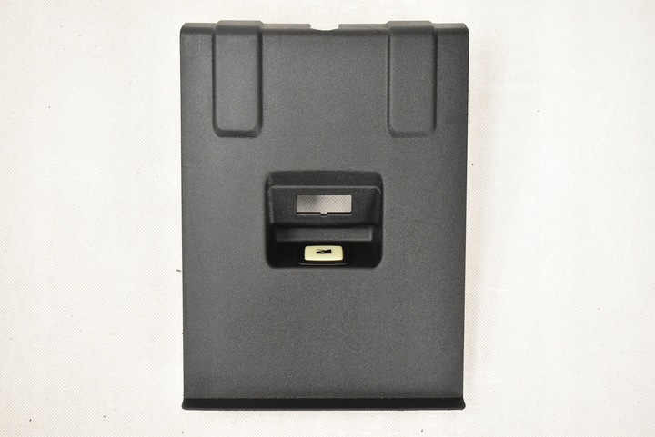 фото №1, Tesla s выключатель кнопка открывания задней крышки