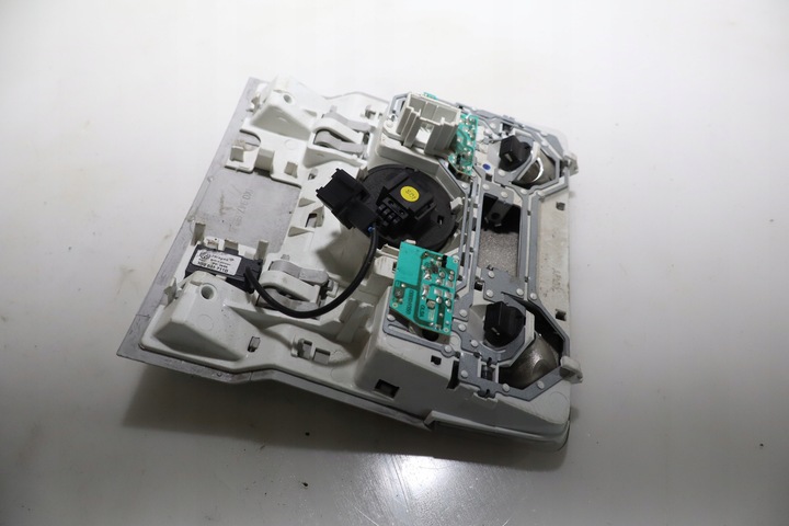 фото №3, Освітлення кабіни перед volkswagen tiguan i