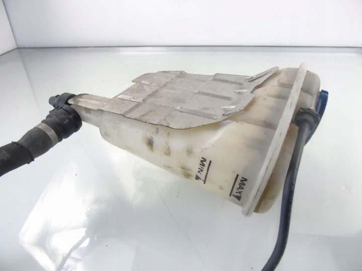 фото №5, Audi a5 8t 3.0 d бачок розширювальний 8k0121405