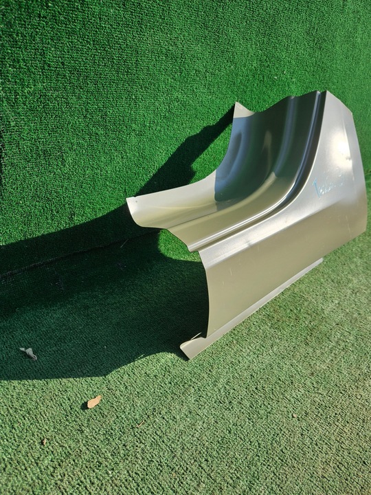 фото №3, Обшивка поріг крило лівий зад tesla модель 3