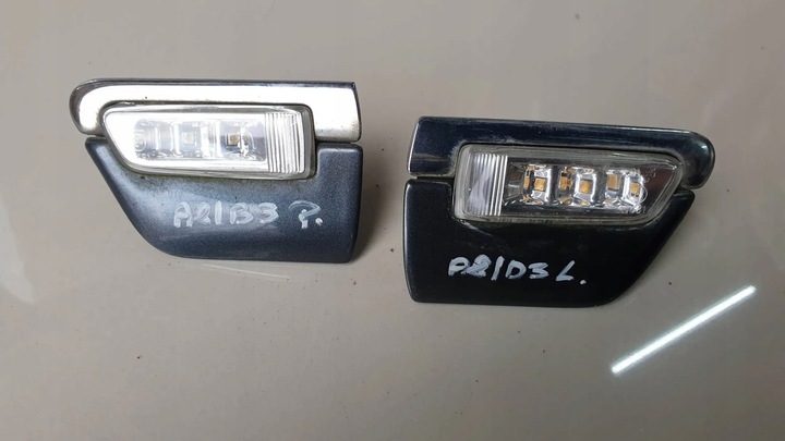 фото №1, A8 d3 планка крила з kierunowskazem права 4e0853974d, ліва 4e0853973d