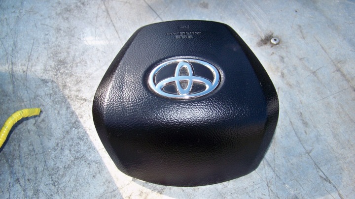 фото №8, Toyota avensis iii t27 10r консоль подушки ремені