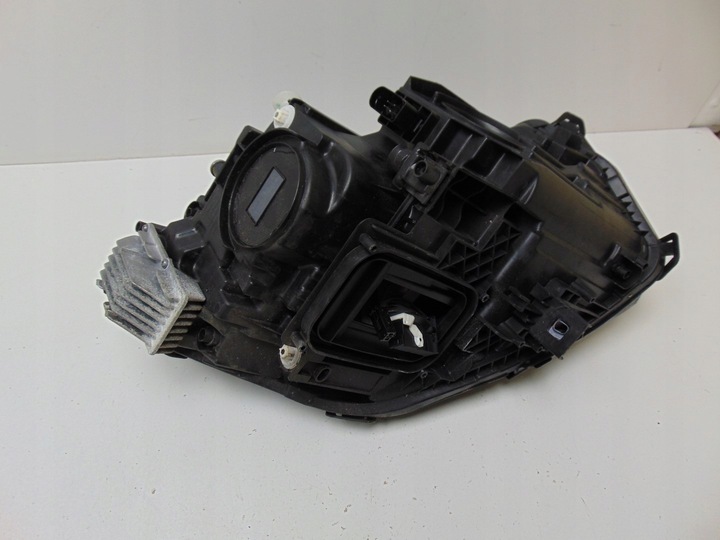 фото №14, Лампа левая перед mercedes eqa a2439060100 европа