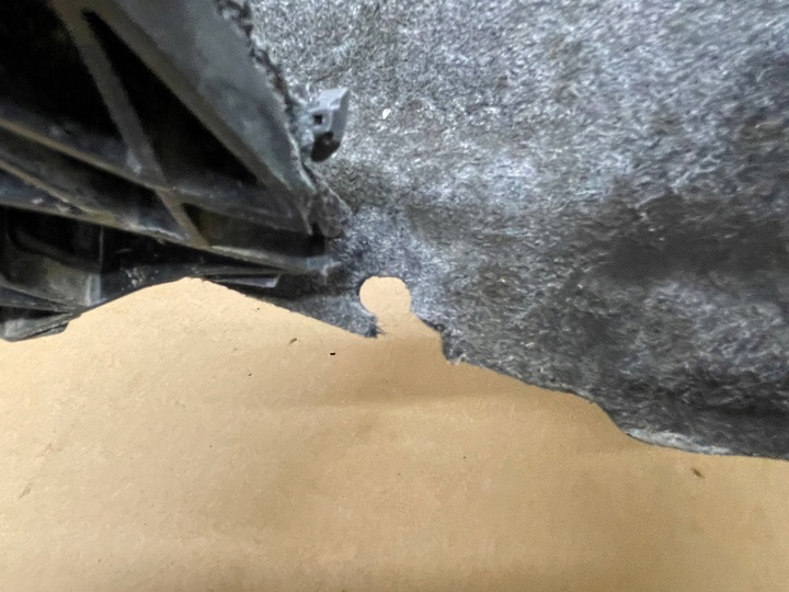 фото №7, Audi q3 83a810172e 83a підкрилок зад задні праві