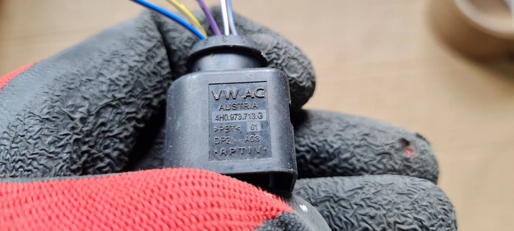 фото №7, Q3 83a штекер разъём соединитель 4h0973713g sq7 4m q7 a4 b9 8w a5