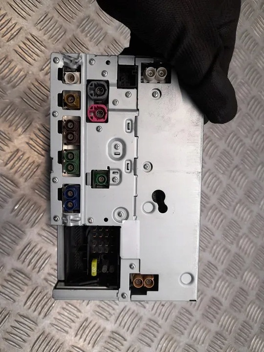 фото №5, Mercedes-benz e a207 a2129006513 радиоприёмники