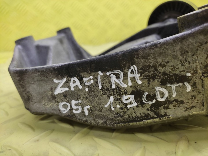 фото №8, Opel zafira b 1.9 cdti кронштейн лапи 55191339