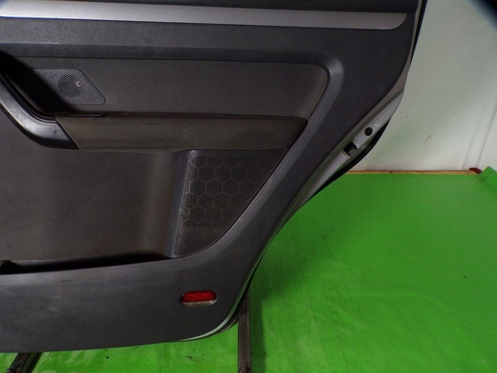 фото №12, Volkswagen touran дверь правые зад задние лак la72