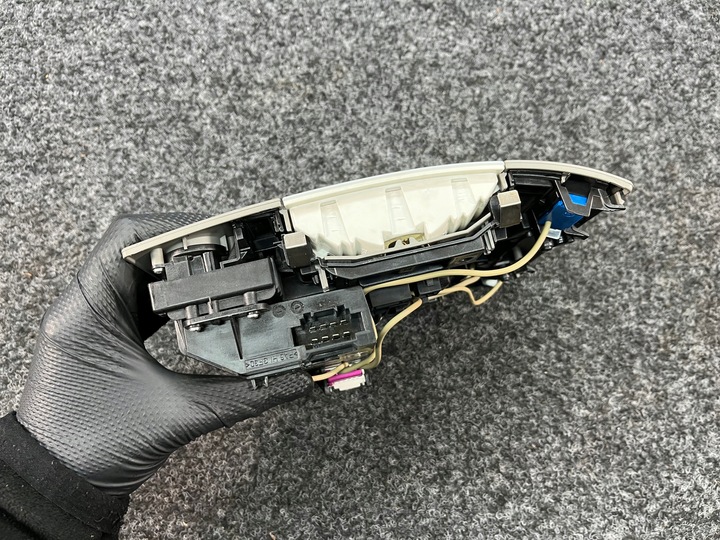 фото №9, Audi a8 d3 освещение лампа потолок 4e0907135a