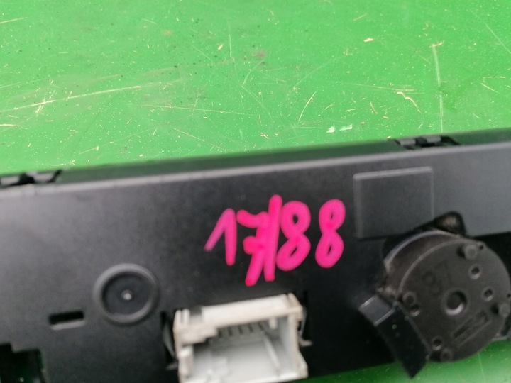 фото №8, Панель керування кондиціонера bmw e90 e91 e92 eu