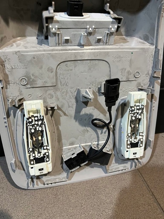 фото №7, Renault megane iv лампа освещение потолок 969804882r