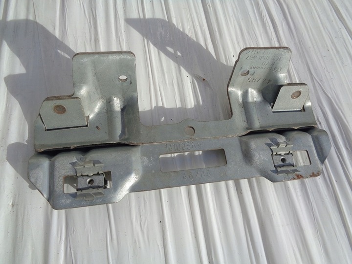 фото №9, Кронштейни консолі i стеля passat cc b6 b7