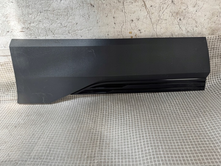 фото №1, Audi etron 4ke левая задняя планка дверь