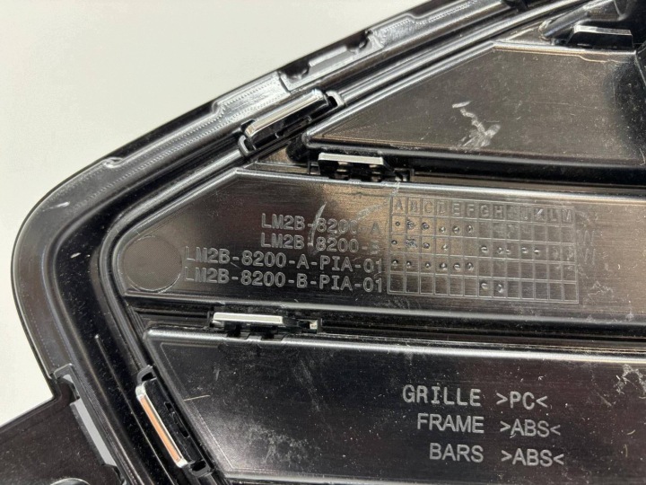 фото №10, Ford galaxy mk4 рестайлінг центральна решітка бампера lm2b-8200-a/b