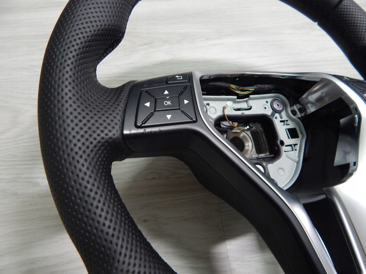 фото №9, Mercedes w176 w204 x204 w212 w246 w218 кермо шкіра sport bez лопатей