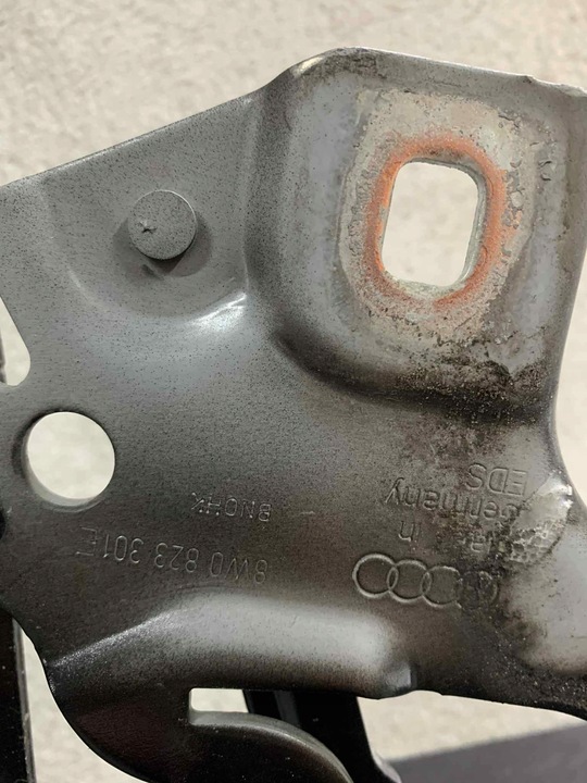 фото №5, Audi a4 b9 петля капота лівий 8w0823301e