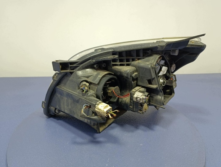 фото №6, Toyota avensis ii t25 02-06 фара правое фара передняя 212-11f3r