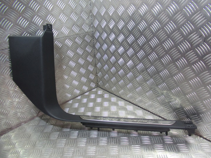 фото №1, Cayenne 7p5 turbo защита планка порога правая 7p5863484