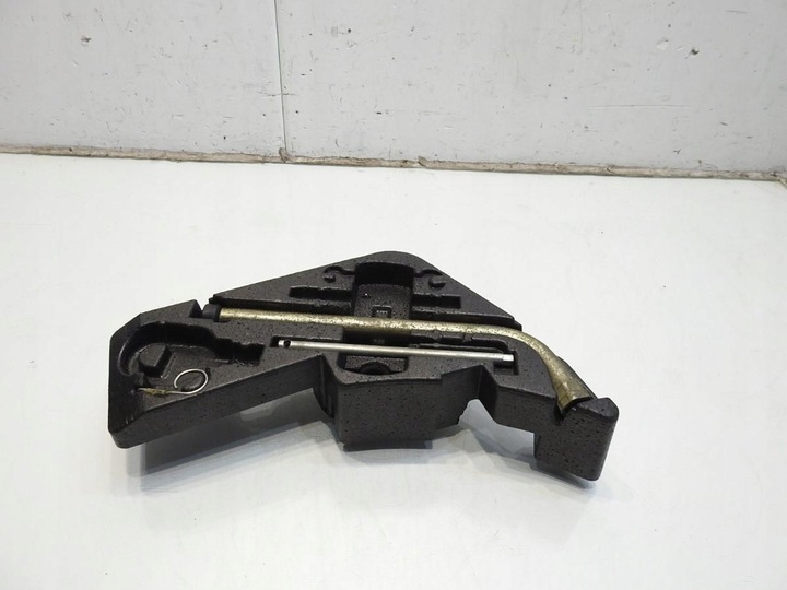 фото №8, Пена вкладка багажника ключ правая porsche cayenne i 7l0012113 7l0012219