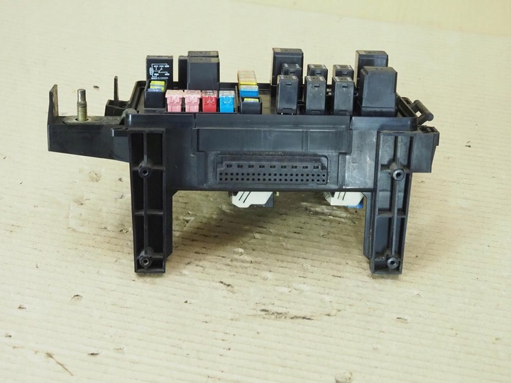 фото №5, Коробка запобіжників bsi chrysler 300c p05087269a