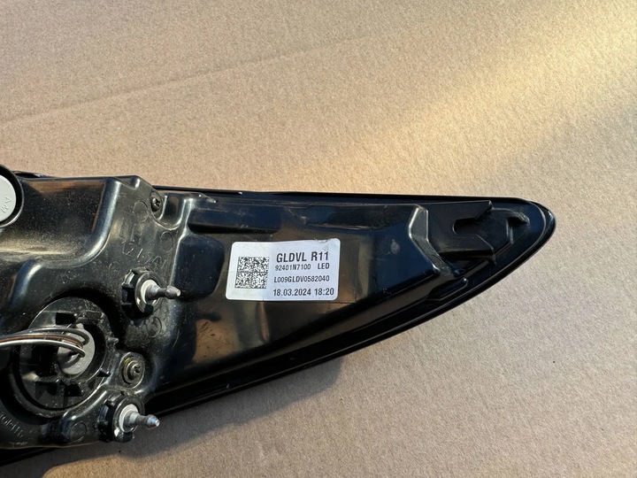 фото №8, Hyundai tucson iv 4 nx4e 21- лампа левая зад задняя led