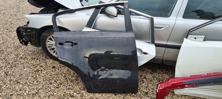 фото №1, Kia sportage 10- дверь зад правые