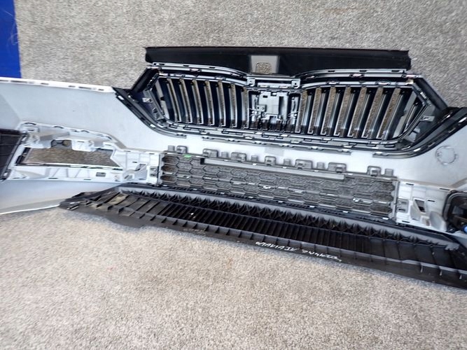 фото №11, Skoda octavia iv бампер переднє перед впуск повітря