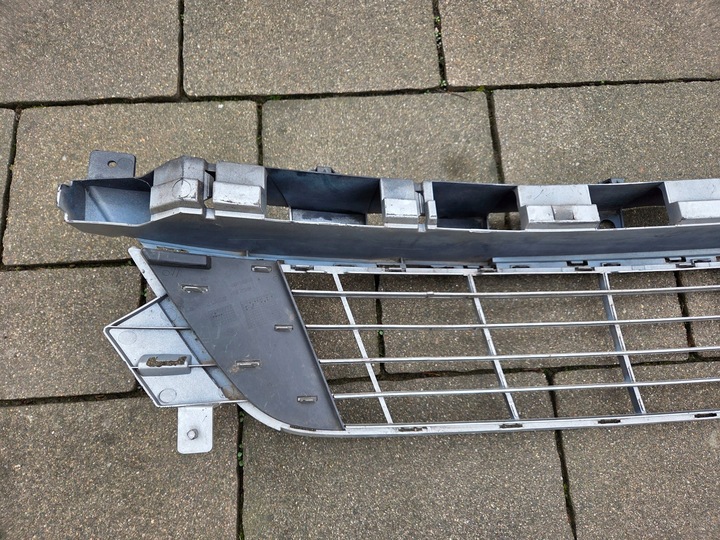 фото №11, Grand scenic iii передний рестайлинг решётка нижняя бампера передней 622540016r