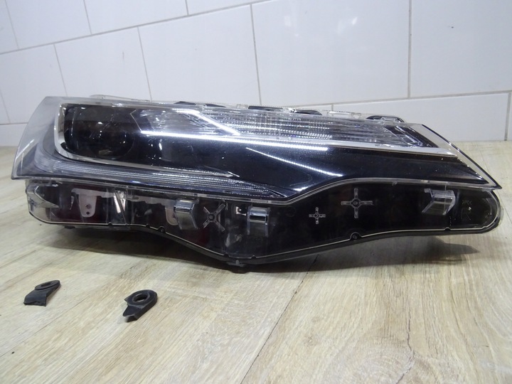 фото №7, Лампа toyota corolla e16 рестайлинг полный led правая 81110-02l70-00 llu