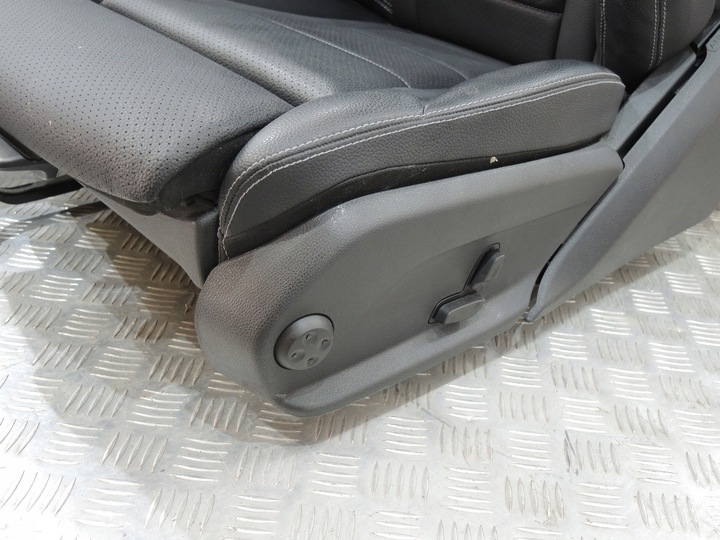 фото №6, Сидіння диван обшивки шкіра mercedes glc купе w253