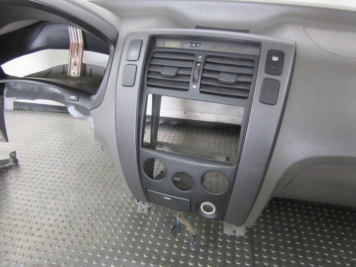 фото №5, Hyundai tucson i 2005 панель раздаточная капот+ подушка kpl