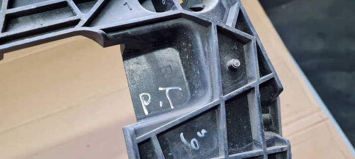 фото №10, A4 b9 8w рестайлінг ковзун тримач кріплення бампера праві зад sedan 8w5807454a