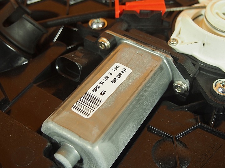 фото №9, Audi a8 4h доводчик дверь комплект замки управление