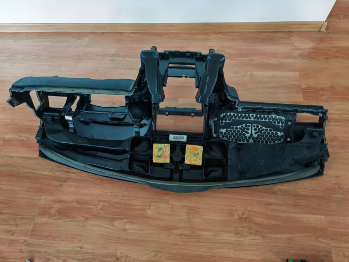 фото №15, Торпедо раздаточная консоль капот mercedes w204 c класс оригинал a2046803787