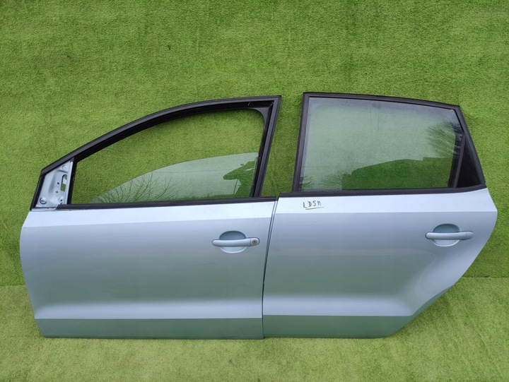 фото №1, Vw polo 6r 6c0 09-17 дверь левая передние + зад ld5m