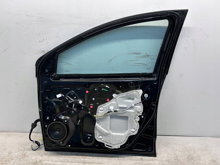 фото №10, Yaris iv комплектные дверь передние правые правые перед 209 хром