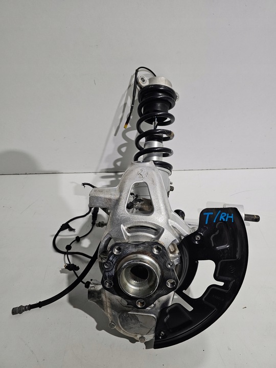 фото №1, Ferrari sf90 stradale f173 поворотна опора праві перед 343013