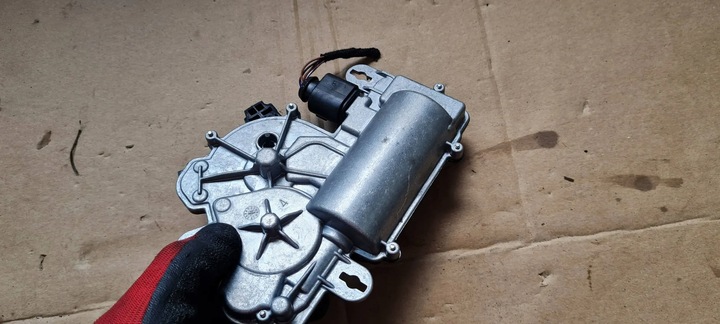 фото №3, Q7 4m ii доводчик крышки багажника зад 4m0827887b