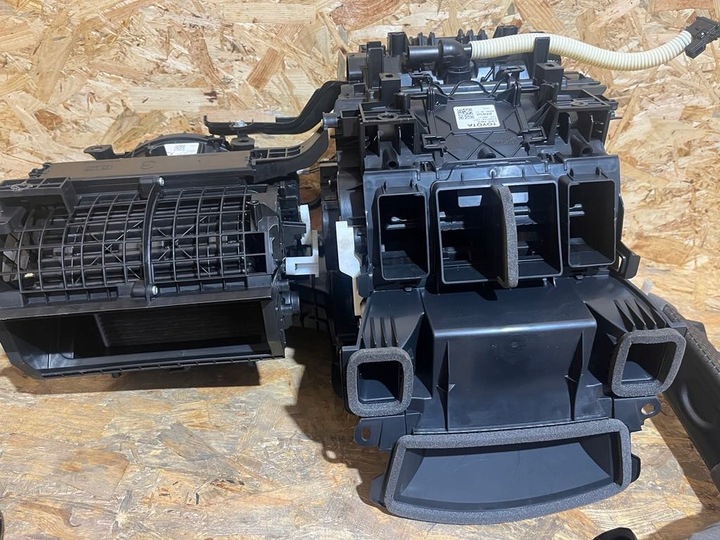 фото №10, Комплектная отопитель воздуходувка toyota yaris cross 23r оригинал