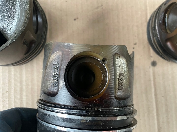 фото №4, Поршень mercedes 3.0 cdi om642 8370 sprinter 906 w211 w212