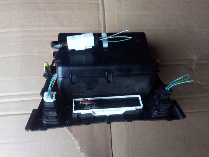 фото №5, Toyota avensis t27 09-15 пепельница панель переключатель обогрева б/у