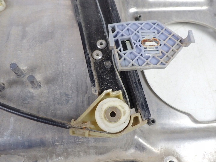 фото №6, Механізм підйому скла правий зад audi s8 d3 5.2 fsi 4e0839850a