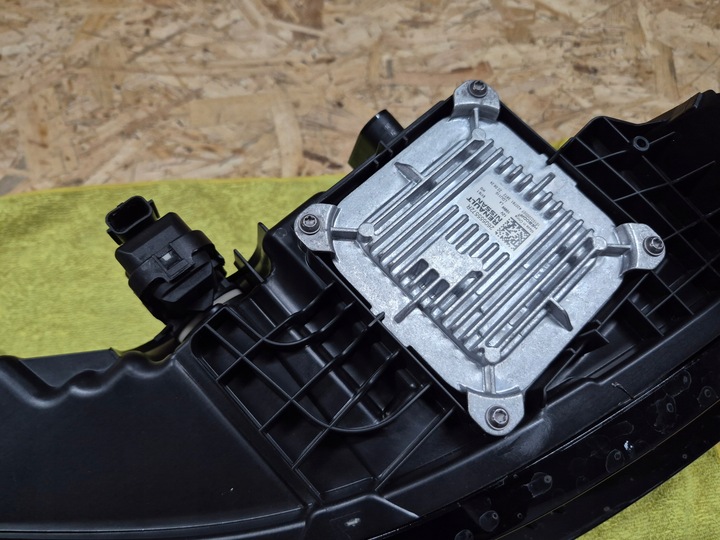 фото №15, Renault megane v 5 e-tech лампа передняя перед левая полный led